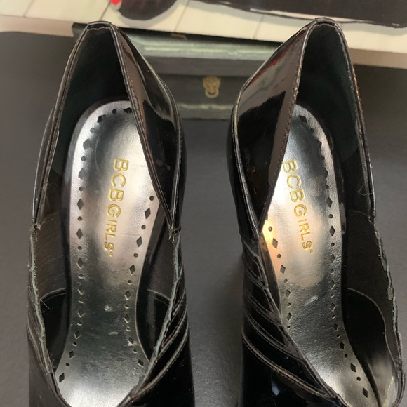 3️⃣6️⃣ Today ONLY more then 50% Off! HUGE SALE! BCBG heels. - Picture 2 of 5